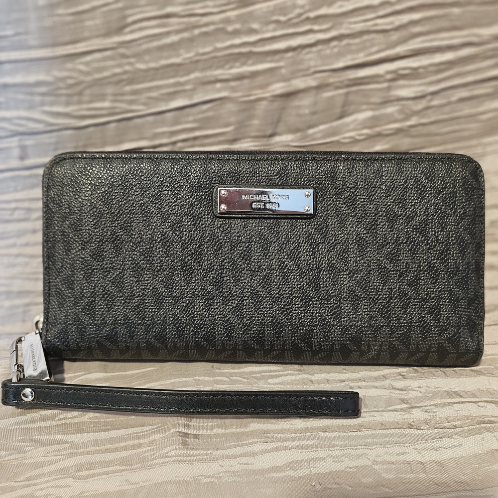 Michael Kors Black Wristlet Wallet